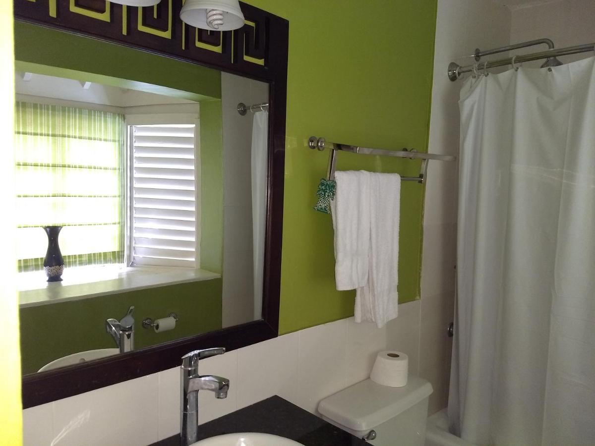Mystic Ridge Apt 2 Plus 6 Ocho Rios Ngoại thất bức ảnh